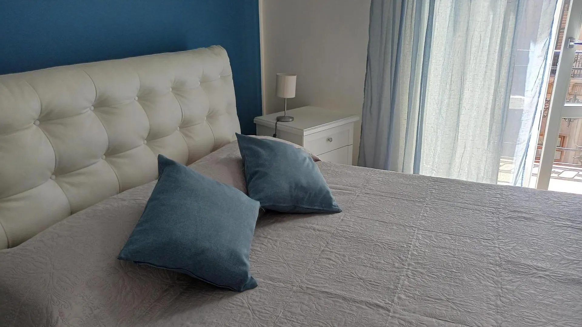 Apartment Essenze Di Sicilia Appartamento Cavour In Centro Palermo
