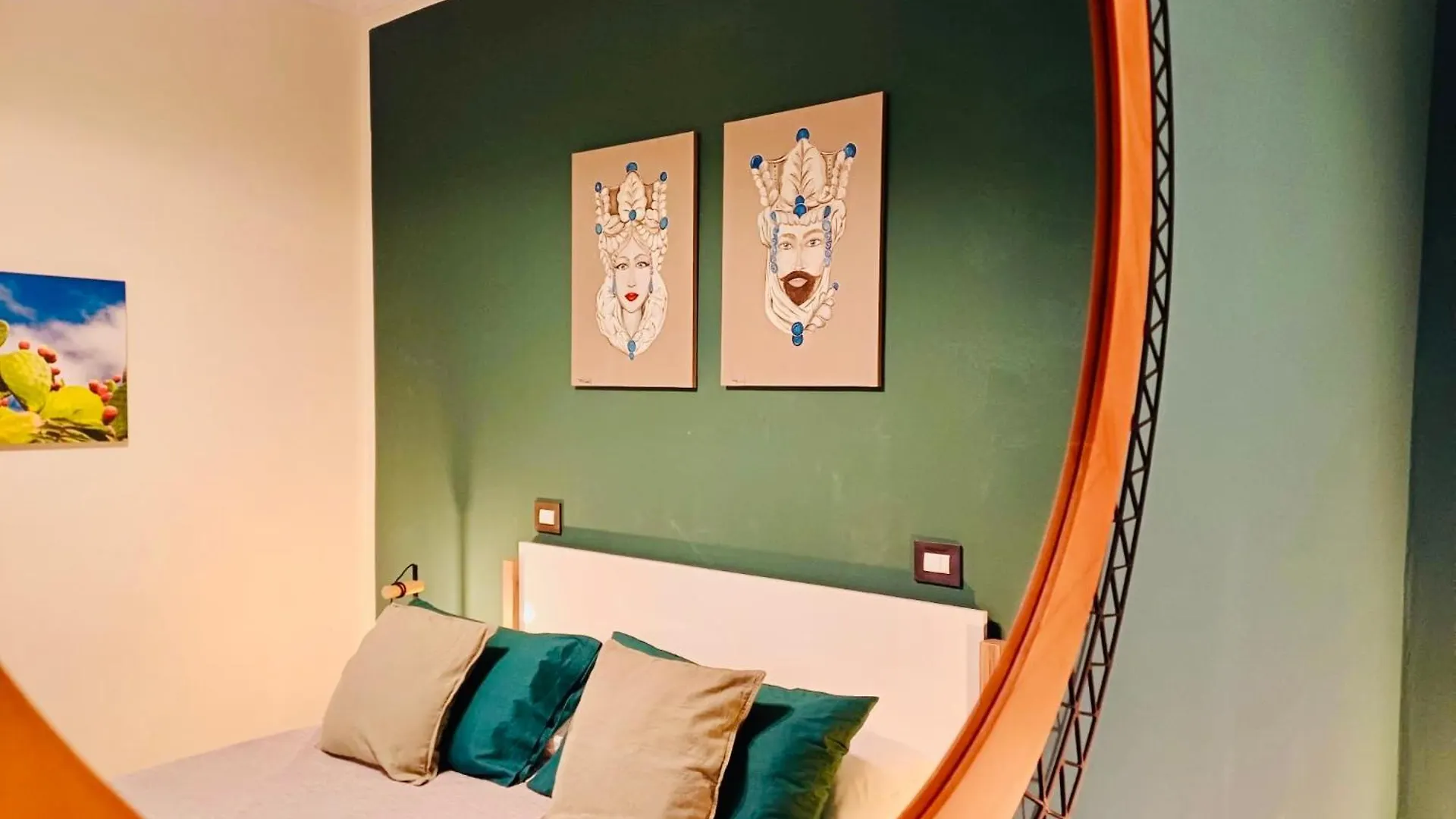 Apartment Essenze Di Sicilia Appartamento Cavour In Centro Palermo