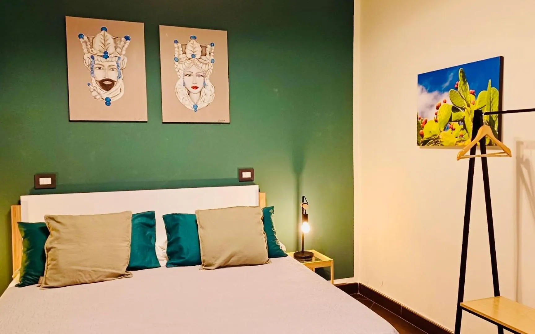 Apartment Essenze Di Sicilia Appartamento Cavour In Centro Palermo